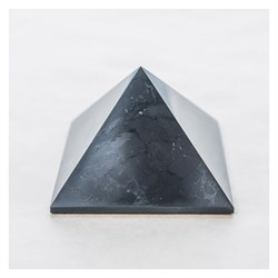 PIRAMIDE DI SHUNGITE LUCIDA Cristalli e altro