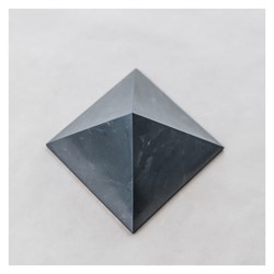 PIRAMIDE DI SHUNGITE LUCIDA Cristalli e altro