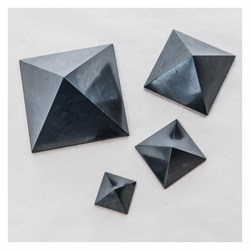 PIRAMIDE DI SHUNGITE LUCIDA Cristalli e altro